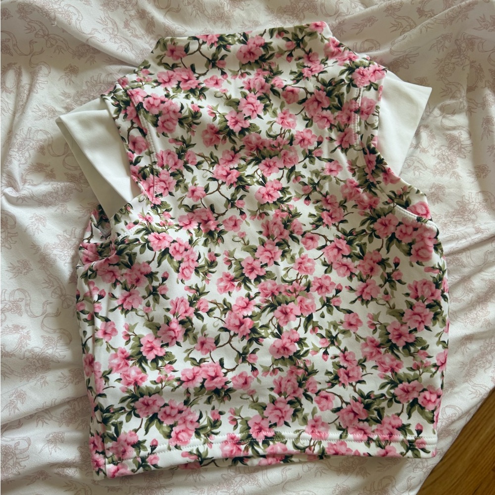 Astoria Activewear Floral Pink & White Sleeveless Mock Neck Top